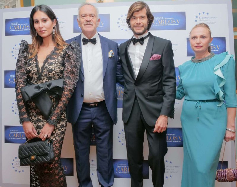 premio clinica nef a la excelencia medica